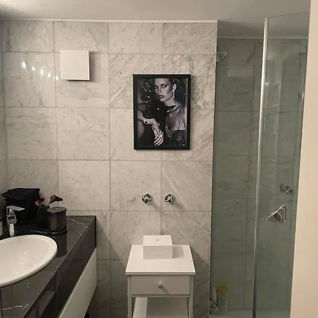 Luxus Wohnen Am Rhein Nah Der Messe Düsseldorf